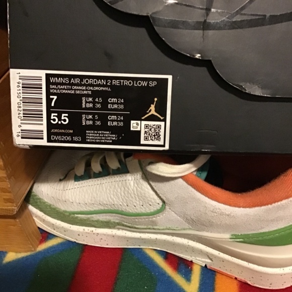 🔥 SALE 🔥Woman’s Air Jordan, size 5.5, like new, some wear, new shoe strings, - Picture 5 of 5